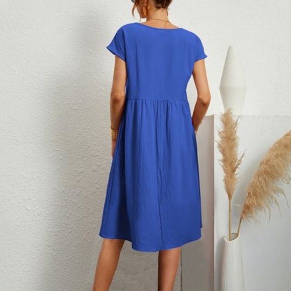 Sucrefas Dresses & Skirts - Sucrefas Navy Empire- Waist Short- Sleeve Line Dress, Size M